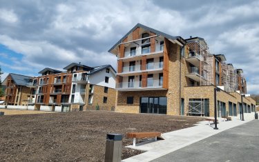 Soukromé apartmány MOLO Lipno kompletní realizace vnitřních dveří a zárubní SAPELI