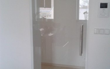 Posuvné skleněné dveře do pouzdra